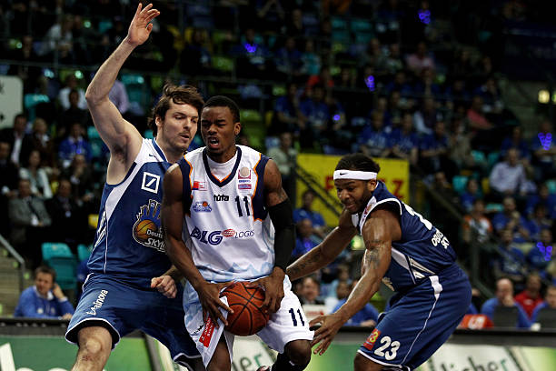 这显示了球 这显示了球